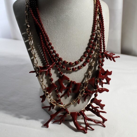 Avon Multi-Strand Faux Coral Necklace NWOT - Picture 1 of 4